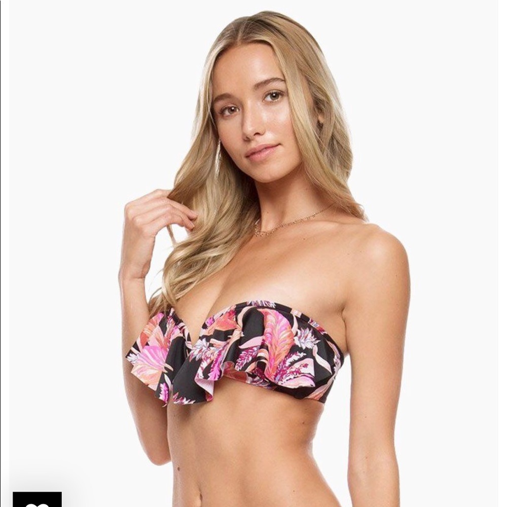 Tori praver swim set